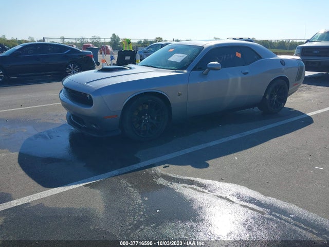 Dodge Challenger 392 Hemi Scat Pack Shaker 2017 2C3CDZFJ3HH633352 Image 2