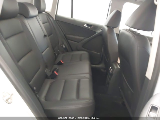 WVGBV7AX2HK020521 Volkswagen TIGUAN