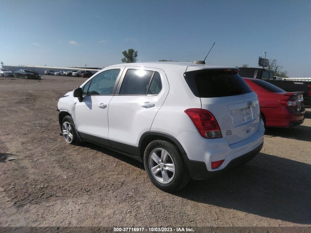 Chevrolet TRAX LS 2019 3GNCJKSB1KL381200 Image 3
