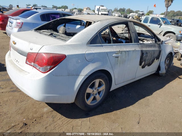 Chevrolet Cruze 1lt 2014 1G1PC5SB1E7242322 Image 4
