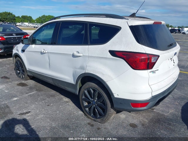 Ford ESCAPE SE 2019 1FMCU0GD4KUA07437 Image 3