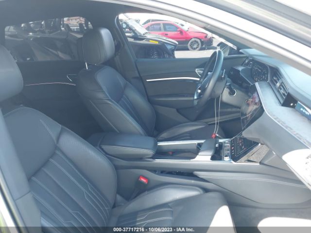 WA1VAAGE0KB009115 Audi E-tron Prestige
