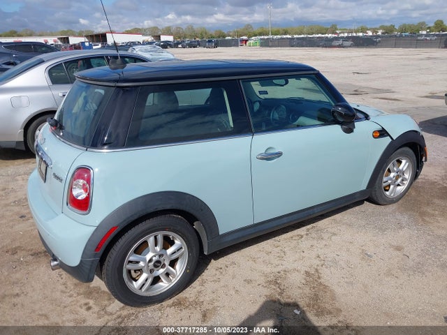 2013 MINI COOPER HARDTOP WMWSU3C59DT681119 Photo 3