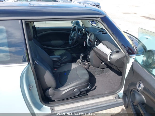2013 MINI COOPER HARDTOP WMWSU3C59DT681119 Photo 4