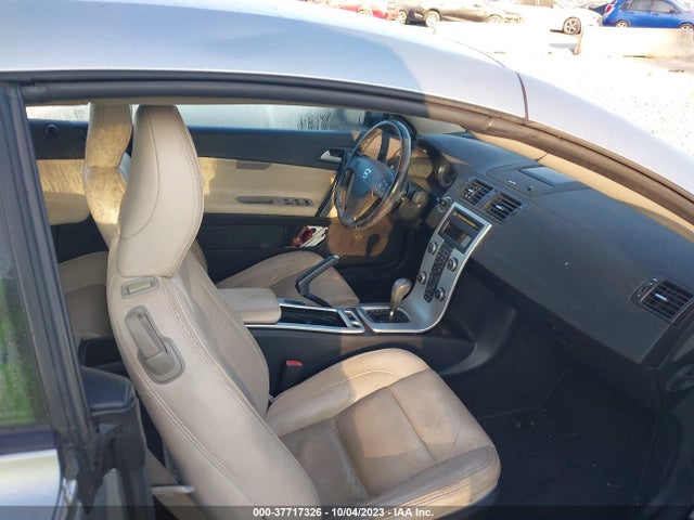 2011 VOLVO C70 VIN: YV1672MC3BJ116225