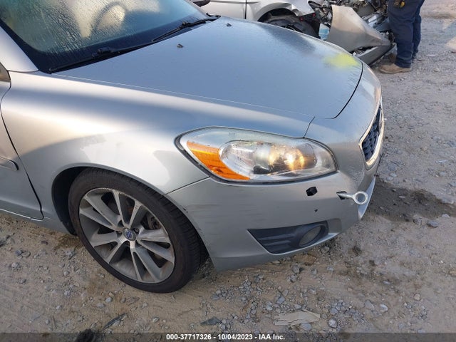 2011 VOLVO C70 VIN: YV1672MC3BJ116225