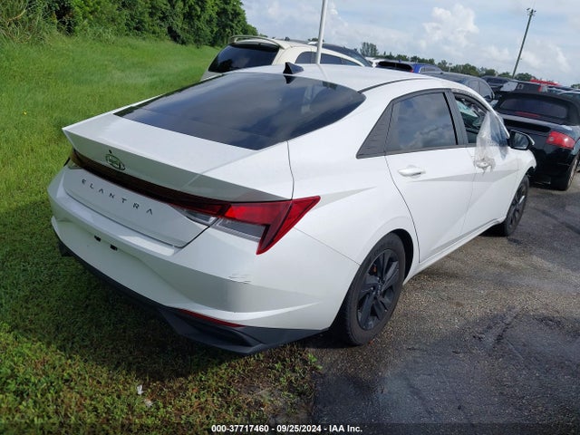 Hyundai ELANTRA SEL 2022 5NPLM4AG0NH058933 Image 4
