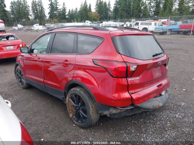 1FMCU9J90KUB89517 Ford Escape Titanium