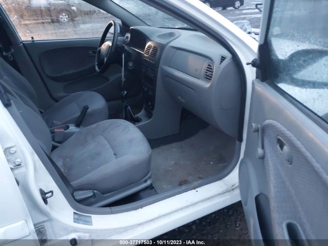 2002 KIA RIO VIN: KNADC163526064337