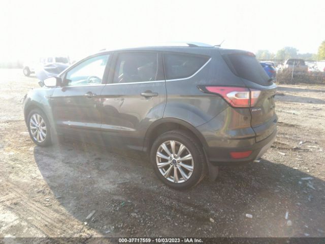 1FMCU0J95HUE33778 Ford Escape Titanium