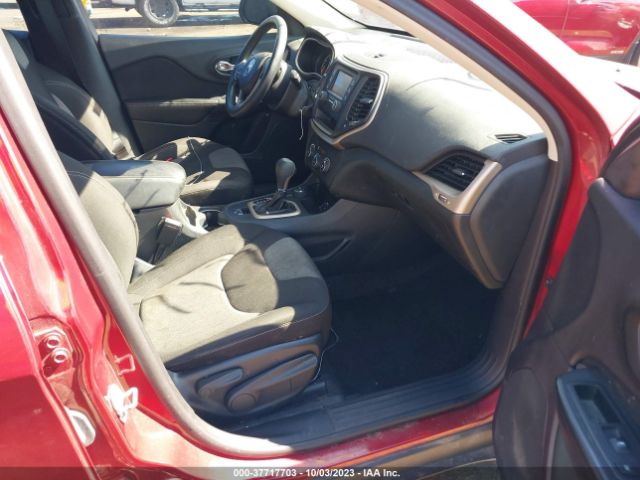 1C4PJMAB0GW245696 Jeep Cherokee Sport