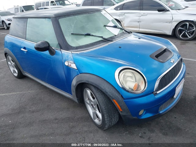 2008 MINI COOPER HARDTOP WMWMF735X8TT92167 Photo 0