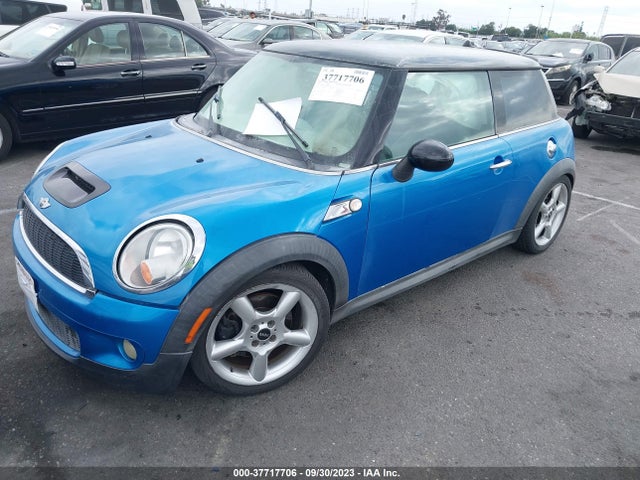 2008 MINI COOPER HARDTOP WMWMF735X8TT92167 Photo 1