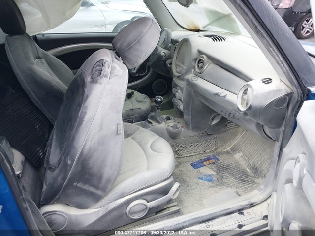 2008 MINI COOPER HARDTOP WMWMF735X8TT92167 Photo 4