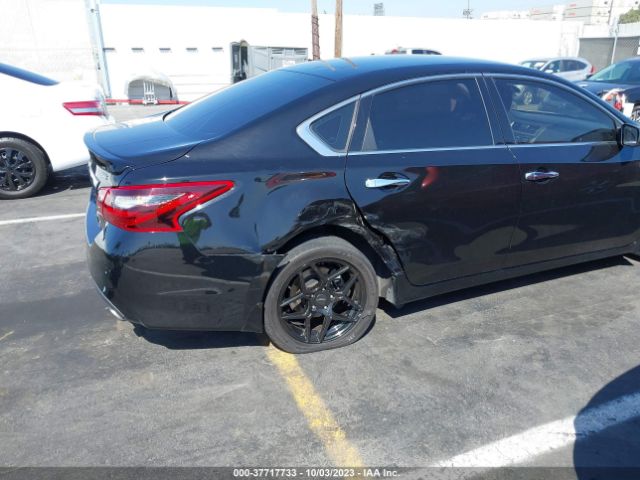 1N4AL3AP0HC470022 Nissan Altima 2.5 Sr