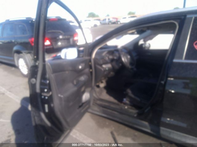 3CZRM3H33EG700992 Honda CR-V LX