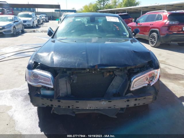 2C3CCAAG5GH248423 Chrysler 300 Anniversary Edition