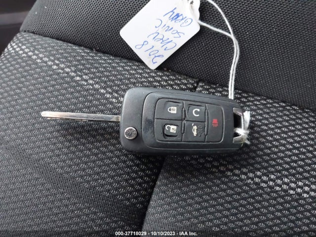 Chevrolet SONIC LT 2018 1G1JD5SH7J4110300 Image 11