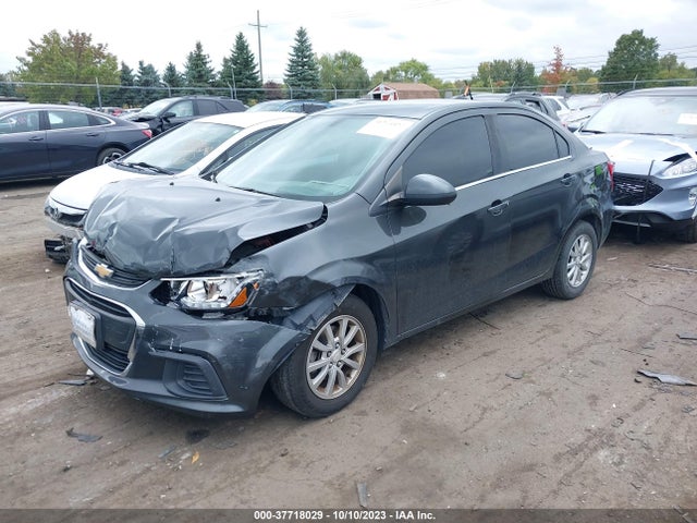 Chevrolet SONIC LT 2018 1G1JD5SH7J4110300 Image 2