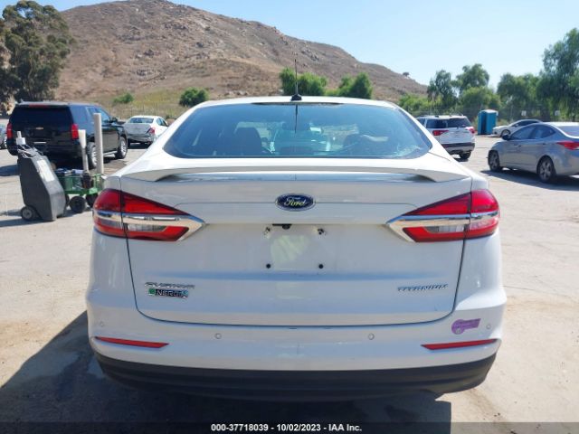 3FA6P0SU9KR175118 Ford Fusion Energi Titanium