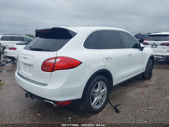 2014 PORSCHE CAYENNE WP1AA2A24ELA05025 Photo 3
