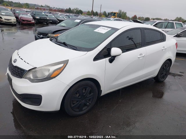 KIA RIO LX 2014 KNADM4A30E6386670 Image 2