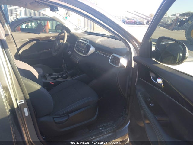 2016 KIA SORENTO 3.3L LX VIN: 5XYPG4A51GG153759