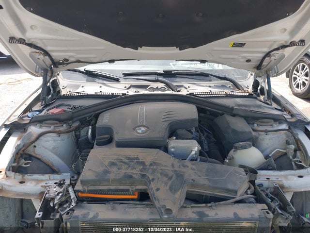 BMW 320i 2017 WBA8A9C59HK619530 Image 10