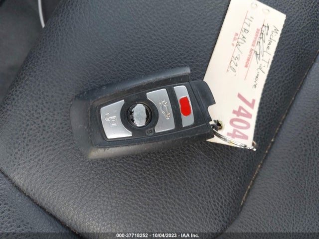 BMW 320i 2017 WBA8A9C59HK619530 Image 11