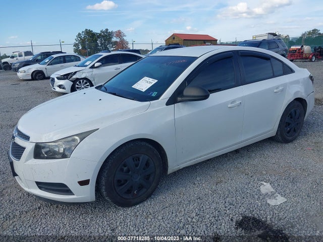 Chevrolet CRUZE LS 2014 1G1PB5SH0E7172822 Image 2