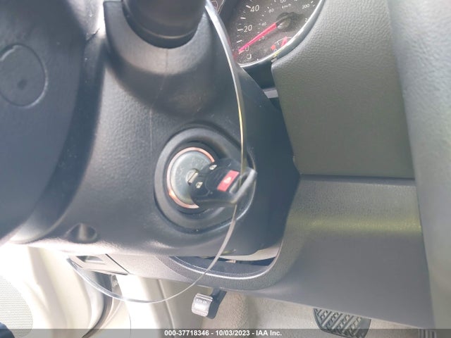 2011 NISSAN ROGUE S VIN: JN8AS5MV3BW267736