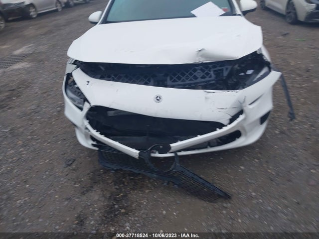 WDD3G4FB4KW000579 Mercedes-Benz A-class A 220