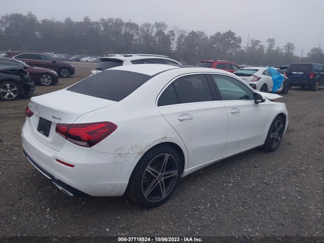 WDD3G4FB4KW000579 Mercedes-Benz A-class A 220