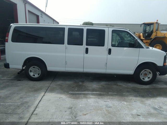 Chevrolet Express Passenger Ls 2016 1GAZGNFF2G1165556 Image 13