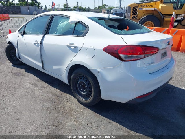 KIA FORTE LX 2018 3KPFK4A73JE256701 Image 3