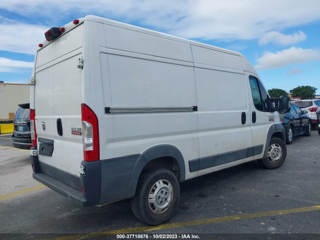 3C6TRVBG9JE146777 RAM Promaster Cargo Van