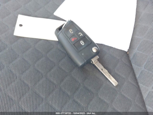 3VV0B7AXXLM133530 Volkswagen TIGUAN S