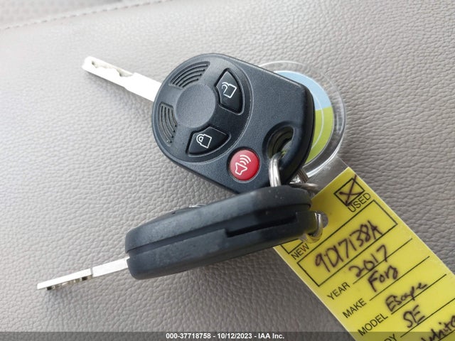 Ford ESCAPE SE 2017 1FMCU0GD2HUA58864 Image 11