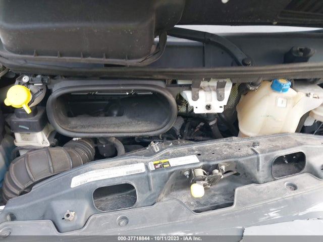 3C6TRVBG6JE104308 RAM Promaster Cargo Van