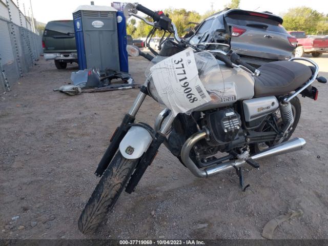 2021 MOTO GUZZI V7 ZGUKZUB0XMM000165 Photo 1