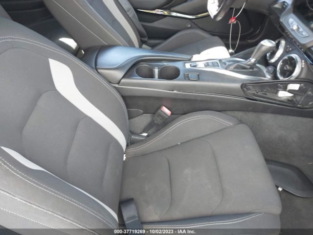 2017 CHEVROLET CAMARO 1G1FB1RS5H0184841 Photo 4