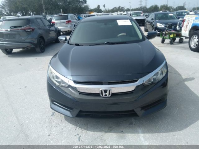19XFC2F54JE005775 Honda Civic Sedan Lx