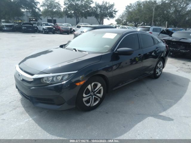 19XFC2F54JE005775 Honda Civic Sedan Lx