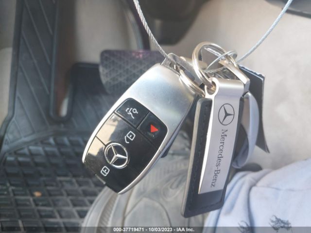 WDDUG8GB2KA470813 Mercedes-Benz S 560 4matic