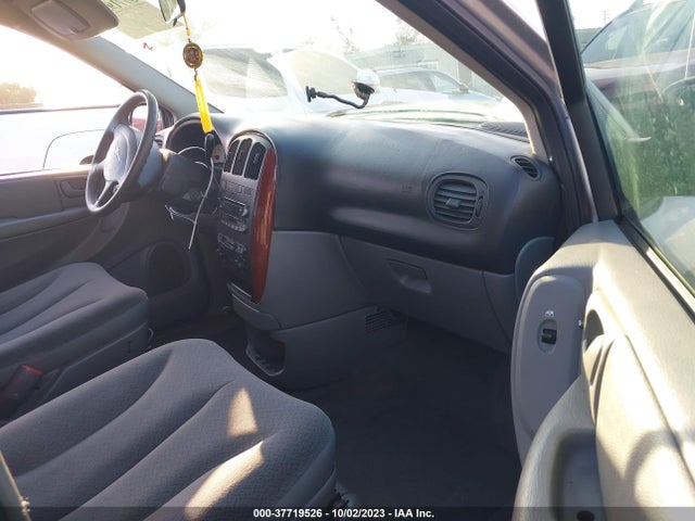 2005 CHRYSLER TOWN & COUNTRY VIN: 1C4GP45R35B318831