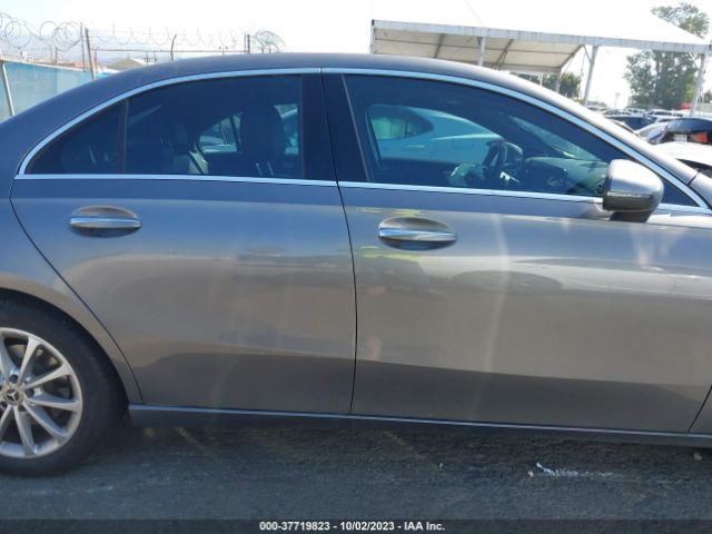 WDD3G4EB0LW040144 Mercedes-Benz A-class A 220
