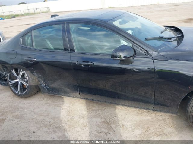 7JRL12TL0RG280682 Volvo S60 Plus Dark Theme