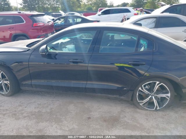 7JRL12TL0RG280682 Volvo S60 Plus Dark Theme