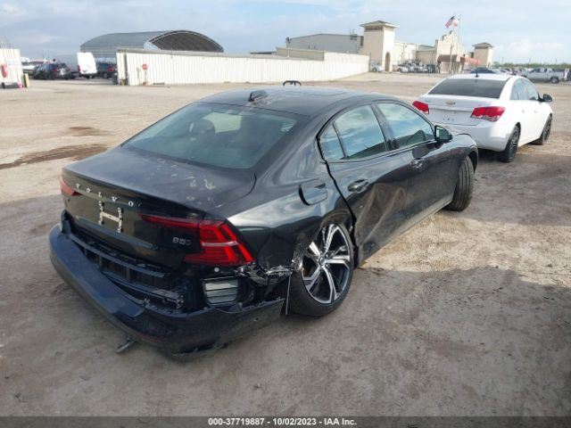 7JRL12TL0RG280682 Volvo S60 Plus Dark Theme