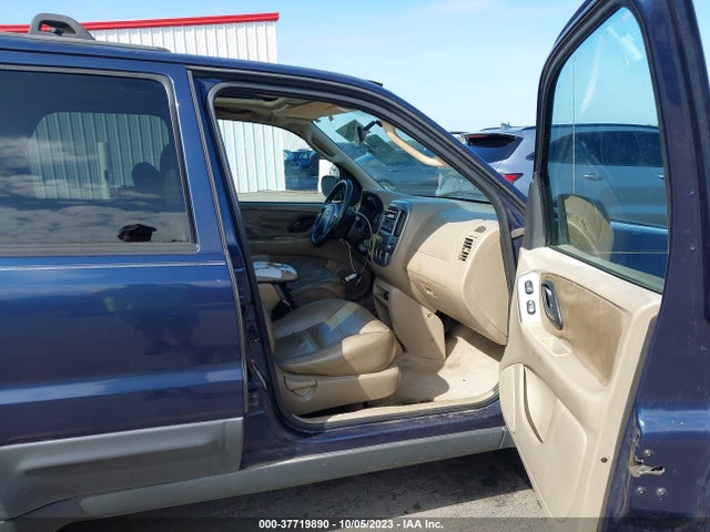 2004 FORD ESCAPE XLT VIN: 1FMCU03144KA88594